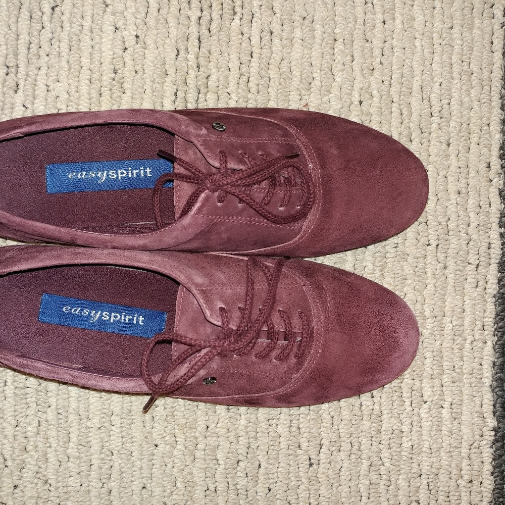 Easy Spirit Motion Women's Wine Shoes - Picture 2 of 3